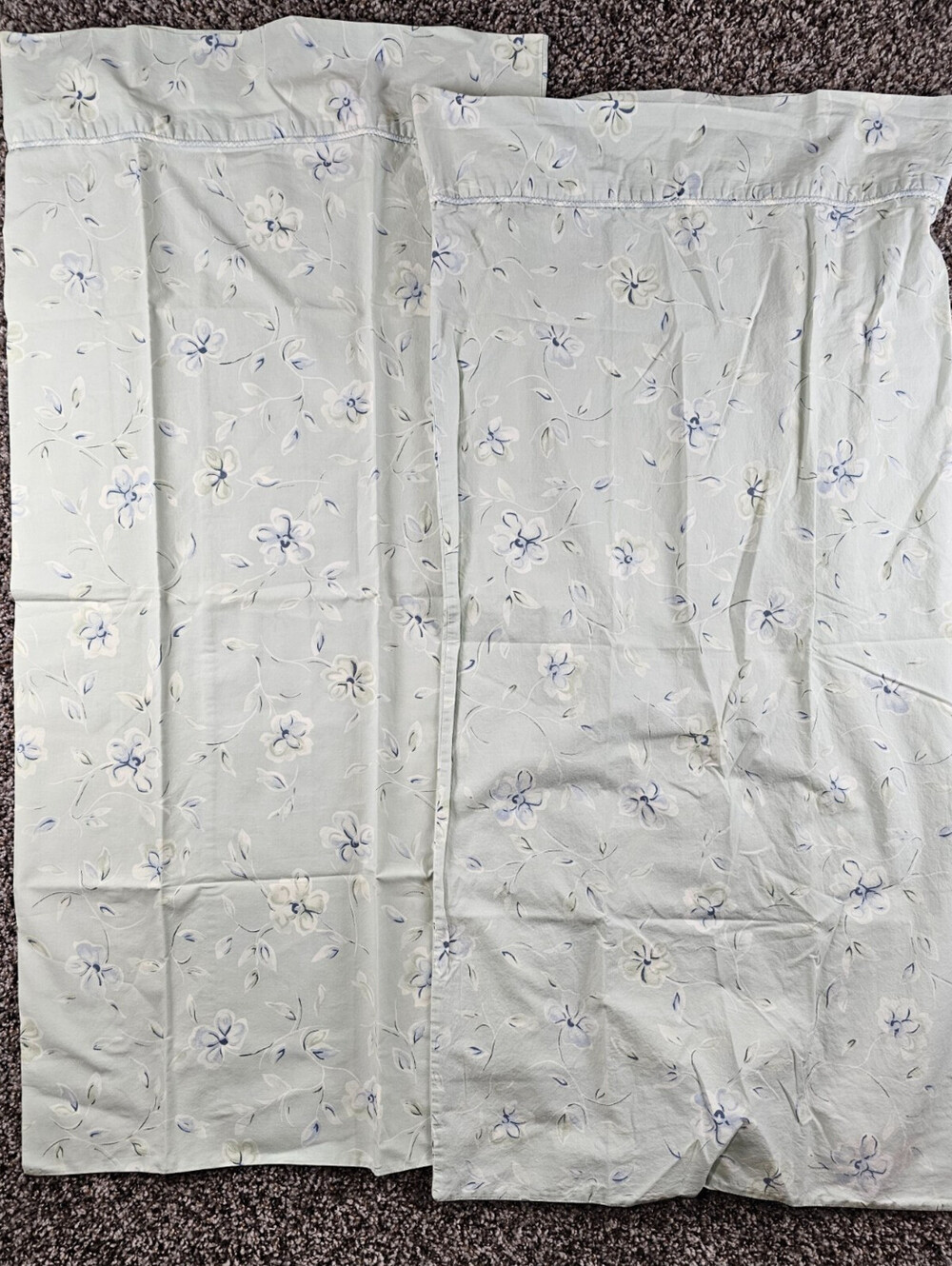 Set of 2 Eddie Bauer Home King Size Pillowcases Light Green Floral Print